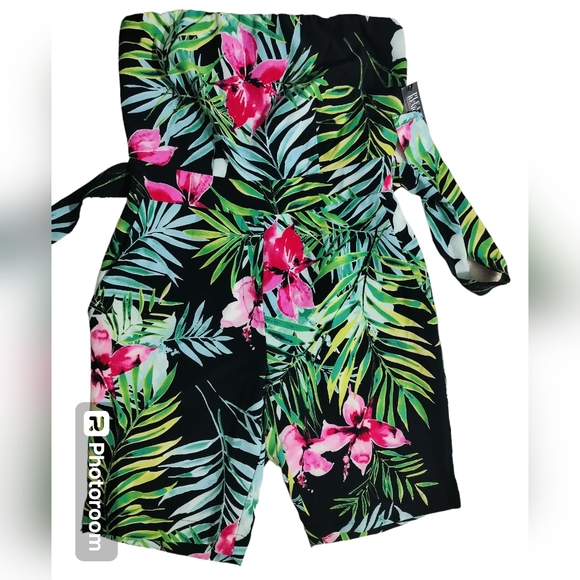 🆕 New York Company black floral strapless romper size S - Picture 3 of 12